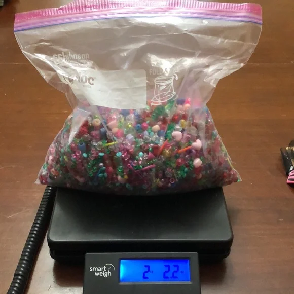 Kids bead soup 2 lbs plus extras huge bundle lot - Picture 13 of 13